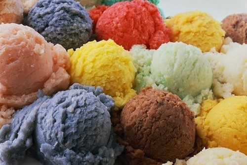 colorful-scoops-of-ice-cream